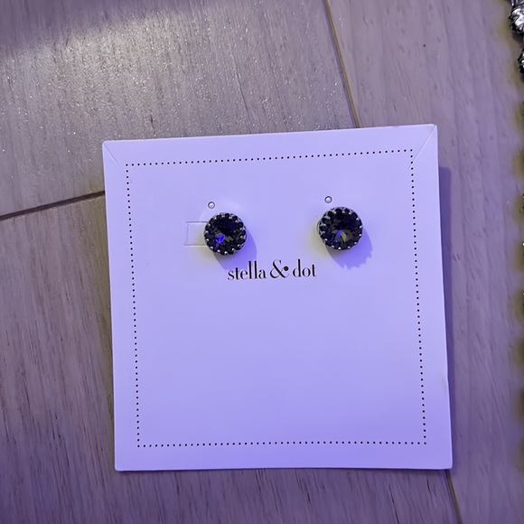 stella & dot necklace and earrings - Picture 2 of 3